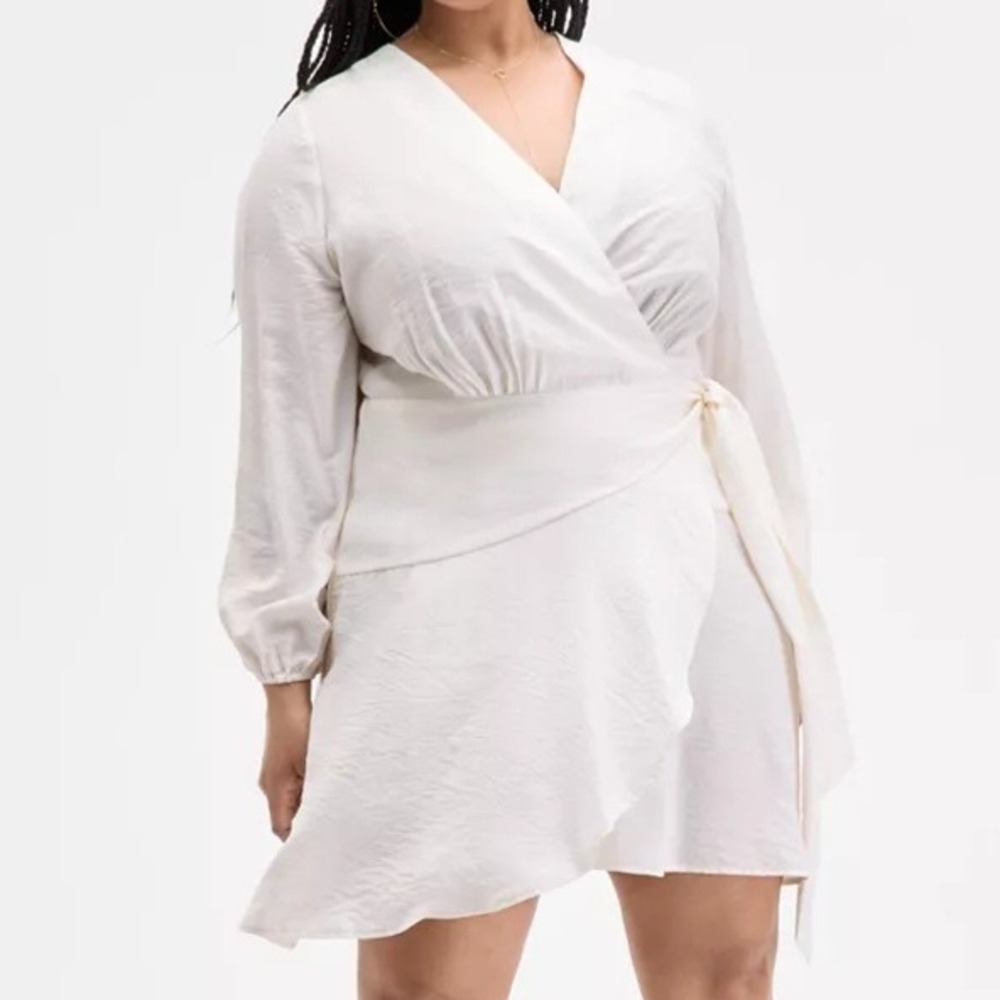 Nina Parker Crinkle Side Tie Ivory Long Sleeve Wrap Dress Womens Size 1X NWT